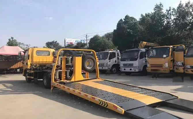 眉山汽车中途维修案例